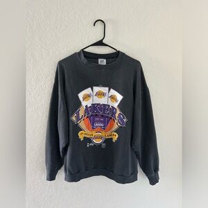 Oversized Vintage Lakers Sweatshirt